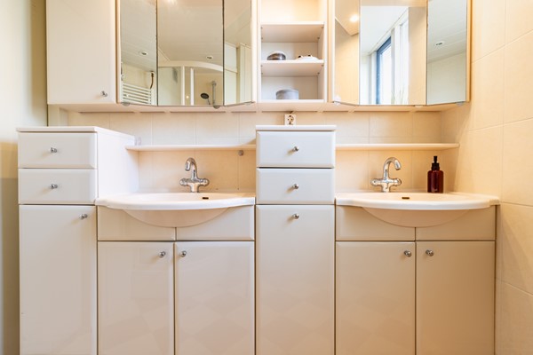 Medium property photo - Hella Haasseplantsoen 9, 2343 KR Oegstgeest